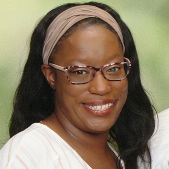 Meet your Posher, Kenyetta - Picture 2 of 2